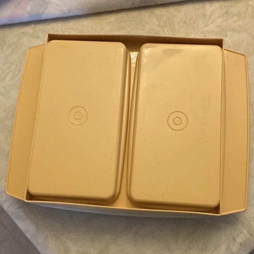 Tupperware Deviled Egg Container - Picture 4 of 5